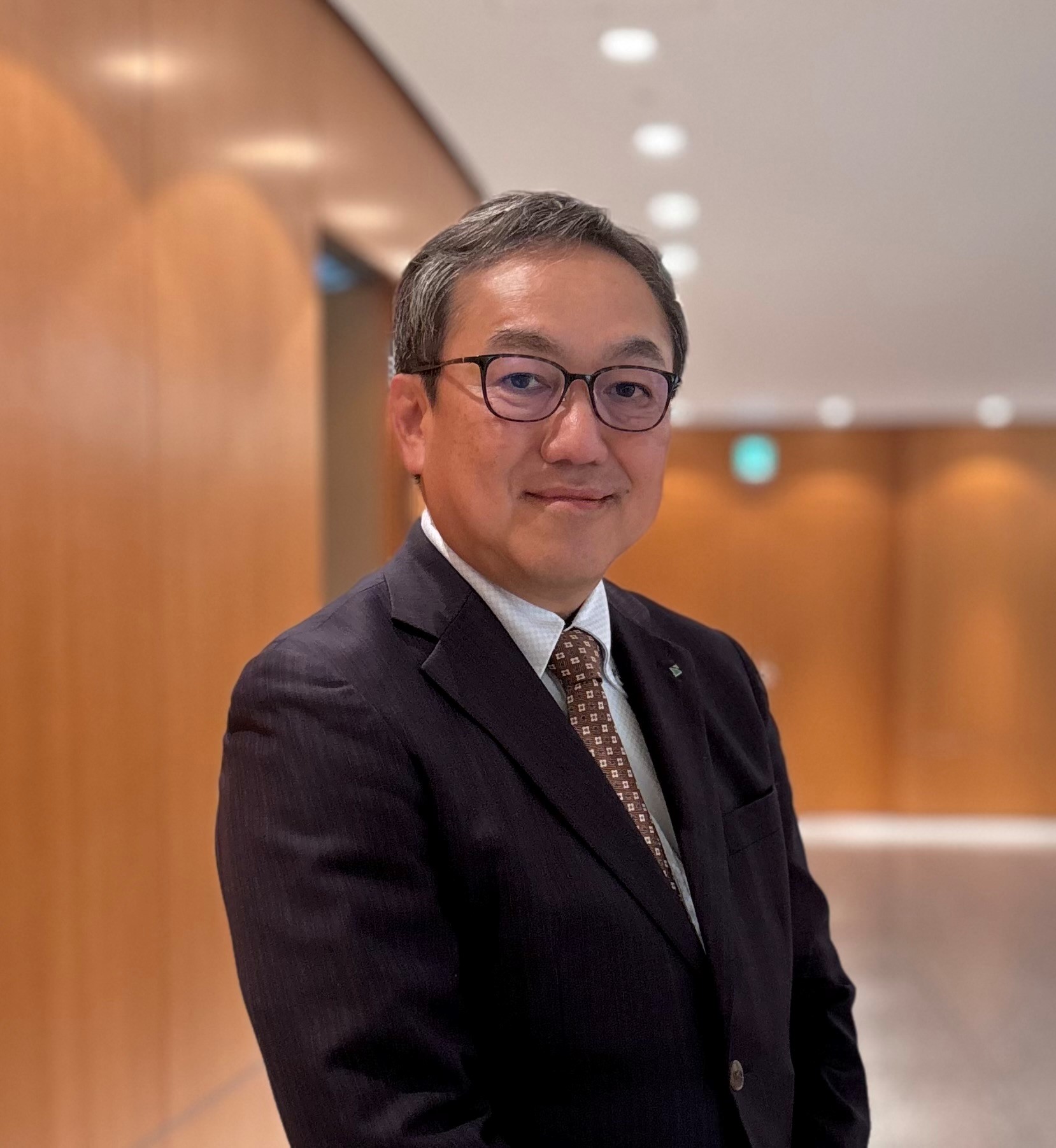 代表取締役社長　鈴木 淑雄